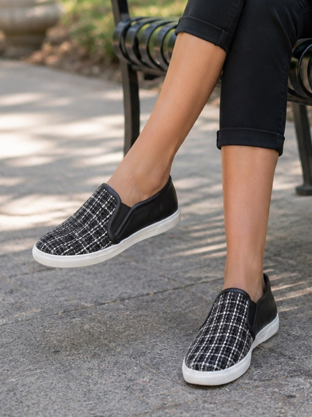 Halogen Women’s 8M Black Leather Tweed Slip-On Sneakers Black White
